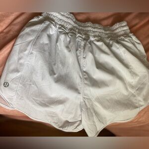 Lululemon 4” Hotty Hot High-Rise Lined short